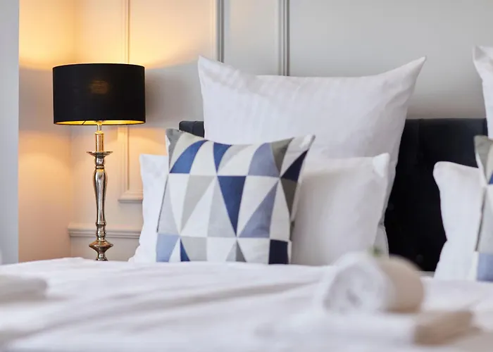 R B Comfort Am Flughafen Fuer 1-5 Personen - Ideal Fuer Geschaeftsreisende Und Familien - Kueche - Smart Tv - Waschtrockner - Kostenloser Parkplatz Hamburg