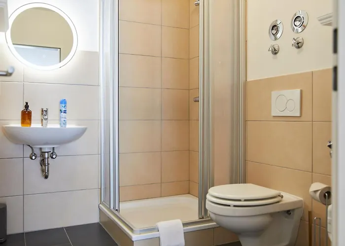 Apartament R B Comfort Am Flughafen Fuer 1-5 Personen - Ideal Fuer Geschaeftsreisende Und Familien - Kueche - Smart Tv - Waschtrockner - Kostenloser Parkplatz Hamburg